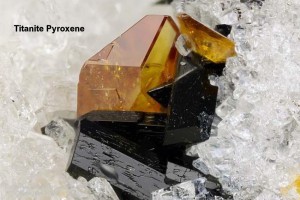 Photo Titanite Pyroxene.jpg