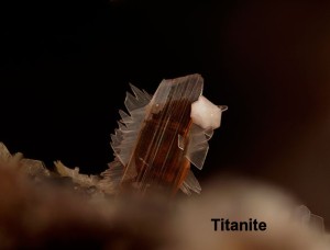 Photo Titanite.jpg